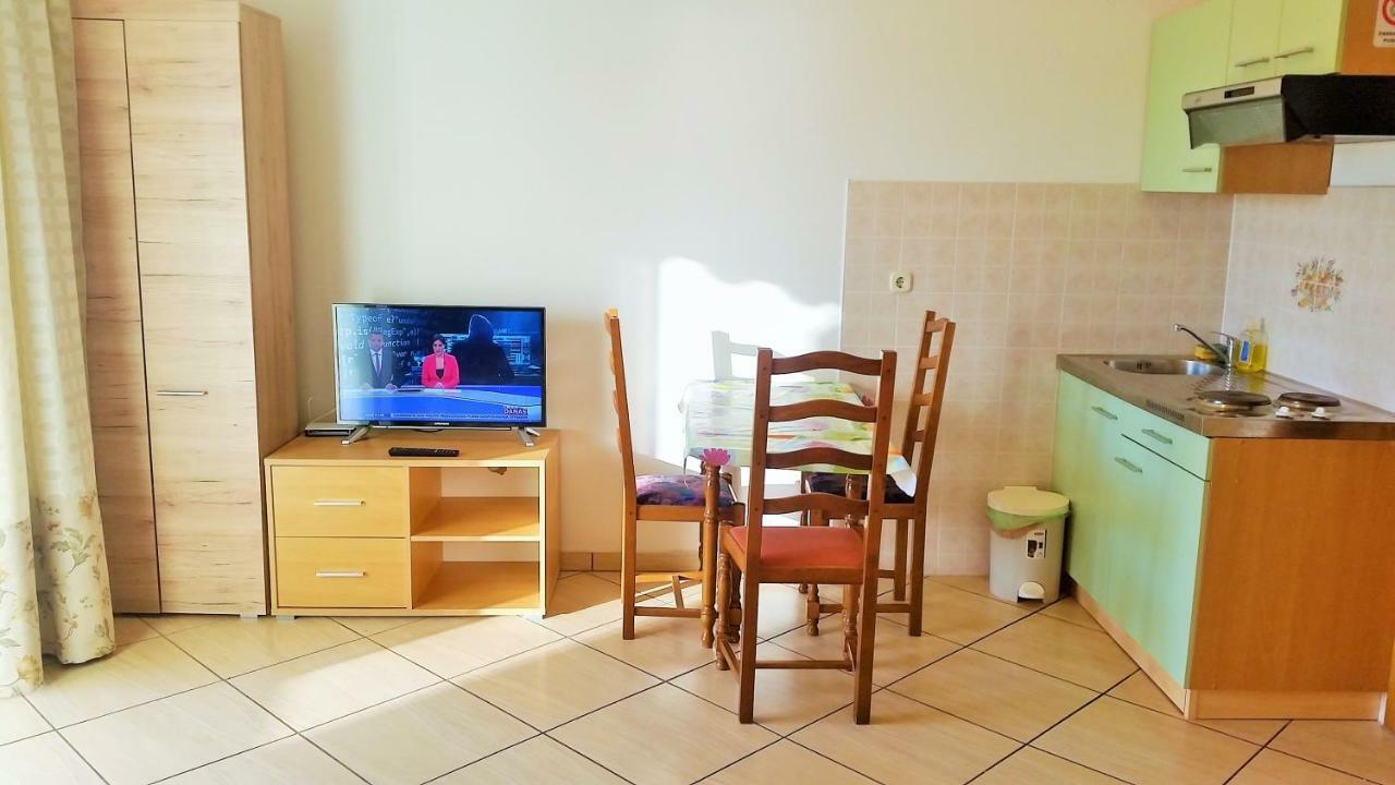 Obala Apartment & Studios Malinska Zewnętrze zdjęcie
