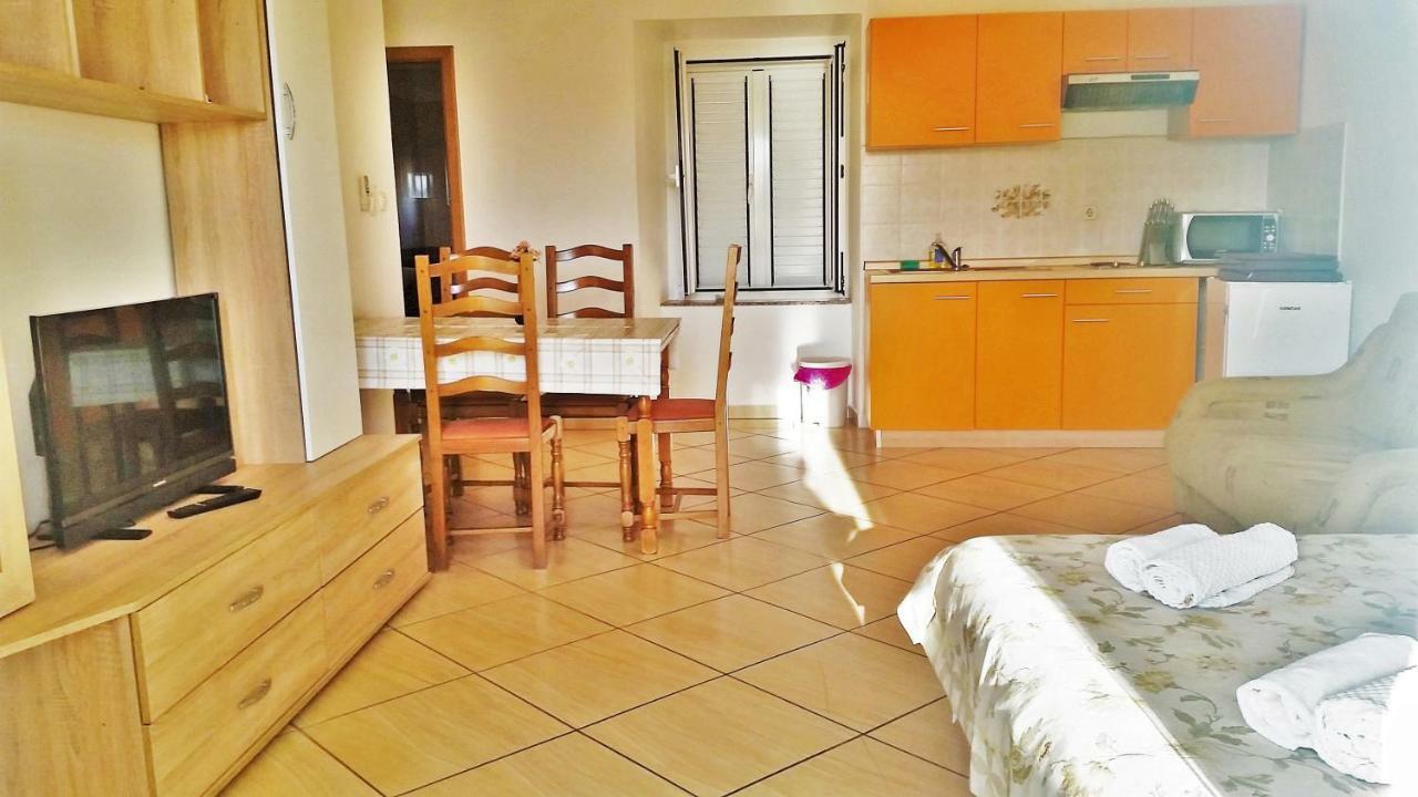 Obala Apartment & Studios Malinska Zewnętrze zdjęcie