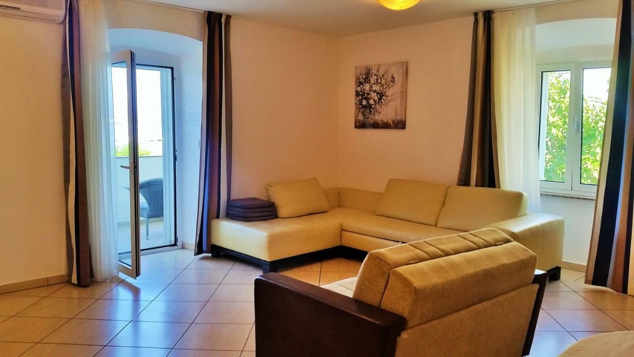 Obala Apartment & Studios Malinska Zewnętrze zdjęcie